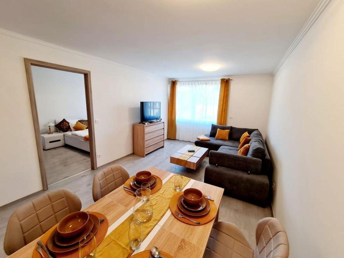 Hungary Homes Residence ヘーヴィーズ エクステリア 写真